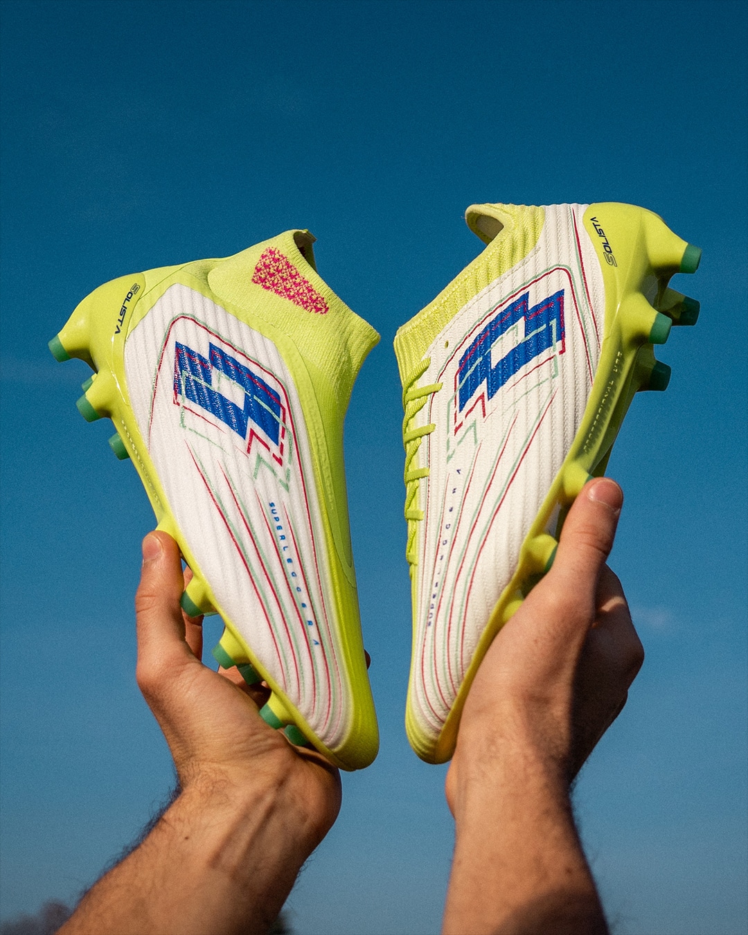 Un nouveau coloris pour les crampons Lotto Solista