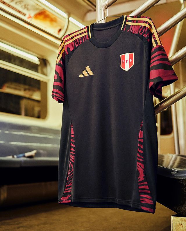 maillot perou exterieur 2024 adidas