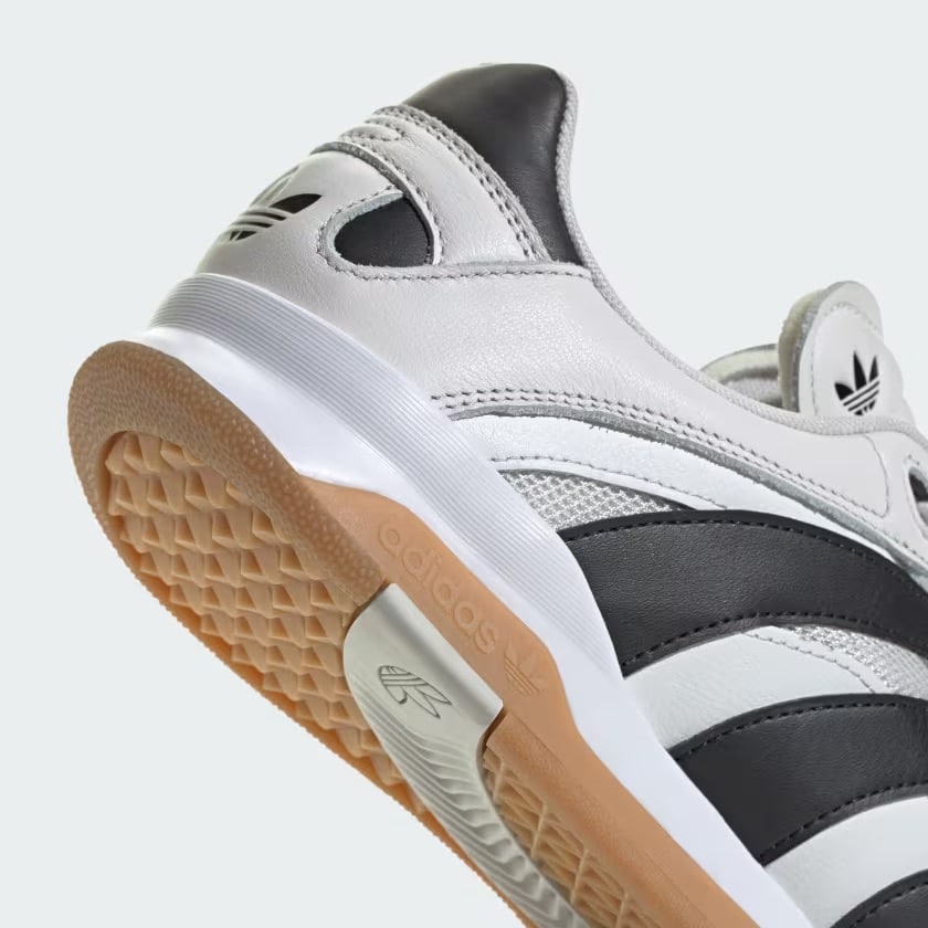 chaussure adidas predator mundial 5