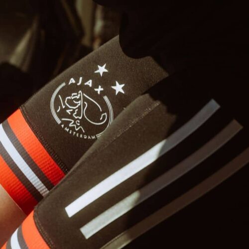 Image de l'article adidas et l'Ajax unissent le football et le cyclisme avec une collection textile spéciale
