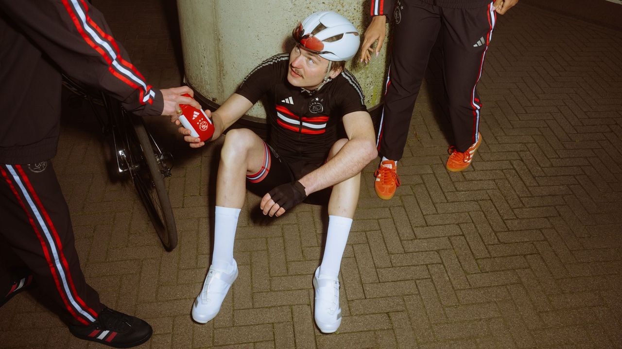 collection adidas ajax amsterdam cycliste