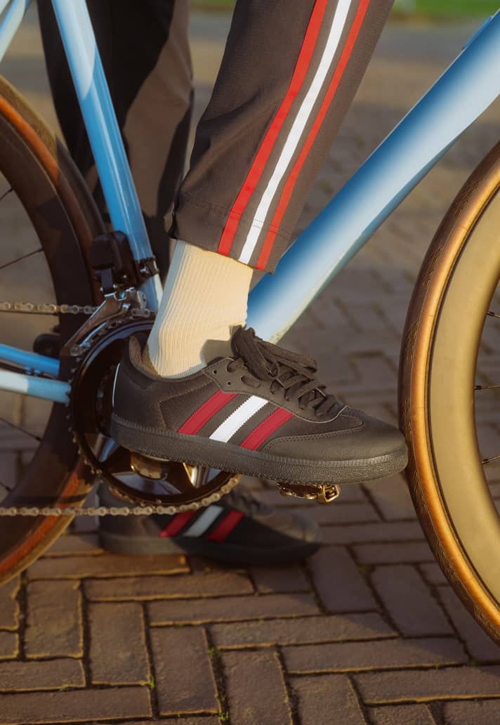 collection adidas ajax amsterdam cycliste