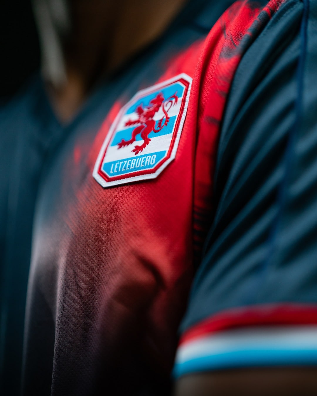 maillot exterieur luxembourg 2024 errea 2