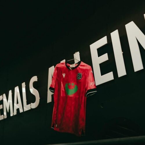 Image de l'article Le sponsor d'Hanovre se décolle en plein match