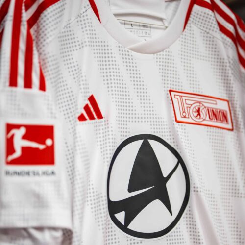 Image de l'article Star Trek et la Pat Patrouille sur les maillots de l'Union Berlin contre le Bayer Leverkusen