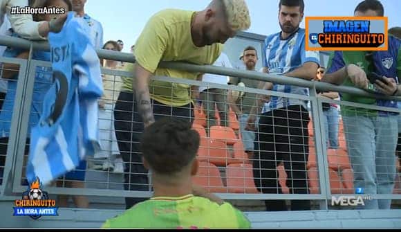 un joueur echange son maillot avec un supporter contre 50 euros dani lorenzo malaga 2
