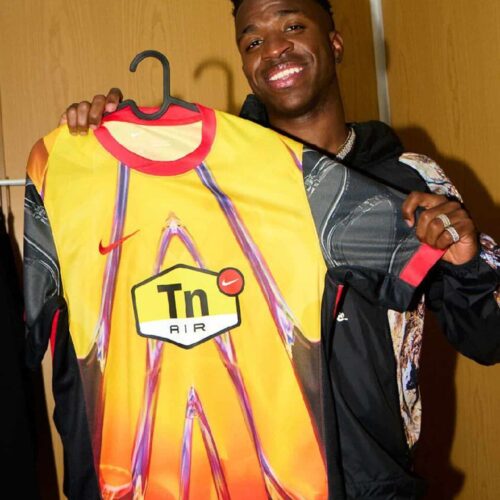 Image de l'article Nike et EA présentent une collection de maillots