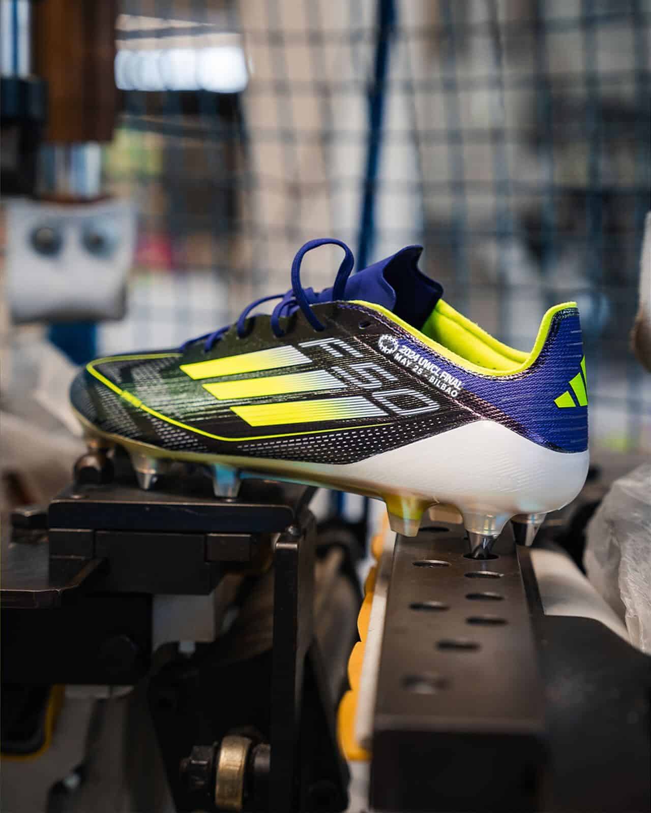 crampons adidas finale ligue des champions feminine