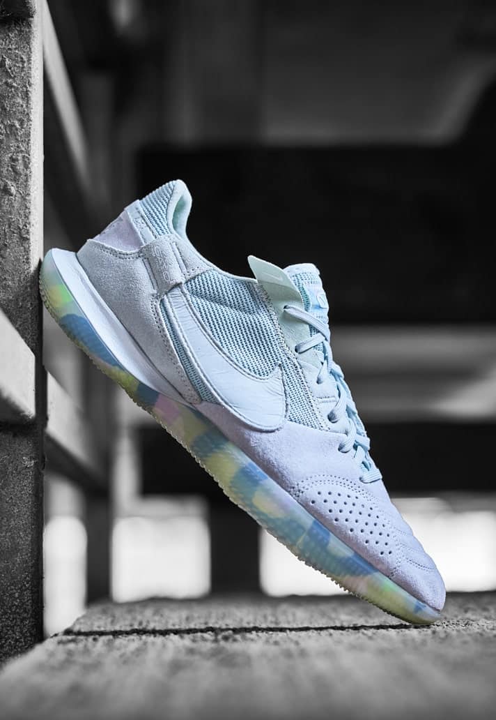 crampons street gato socal pack nike
