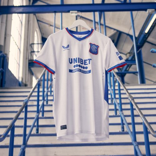 Image de l'article Les Rangers célèbrent Ibrox avec un nouveau maillot extérieur
