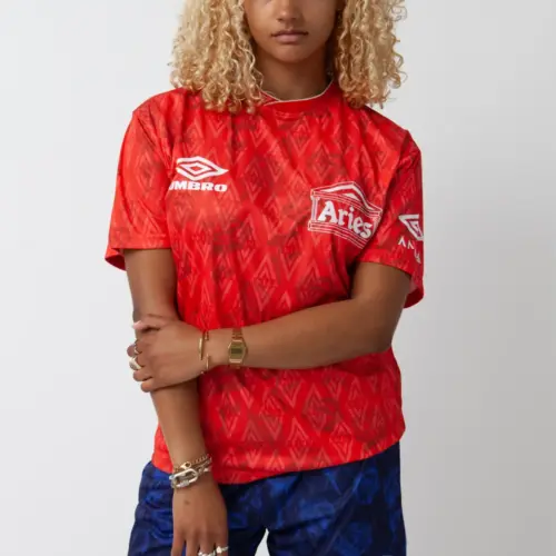 Image de l'article ARIES célèbre les 100 ans d'Umbro avec une collection capsule