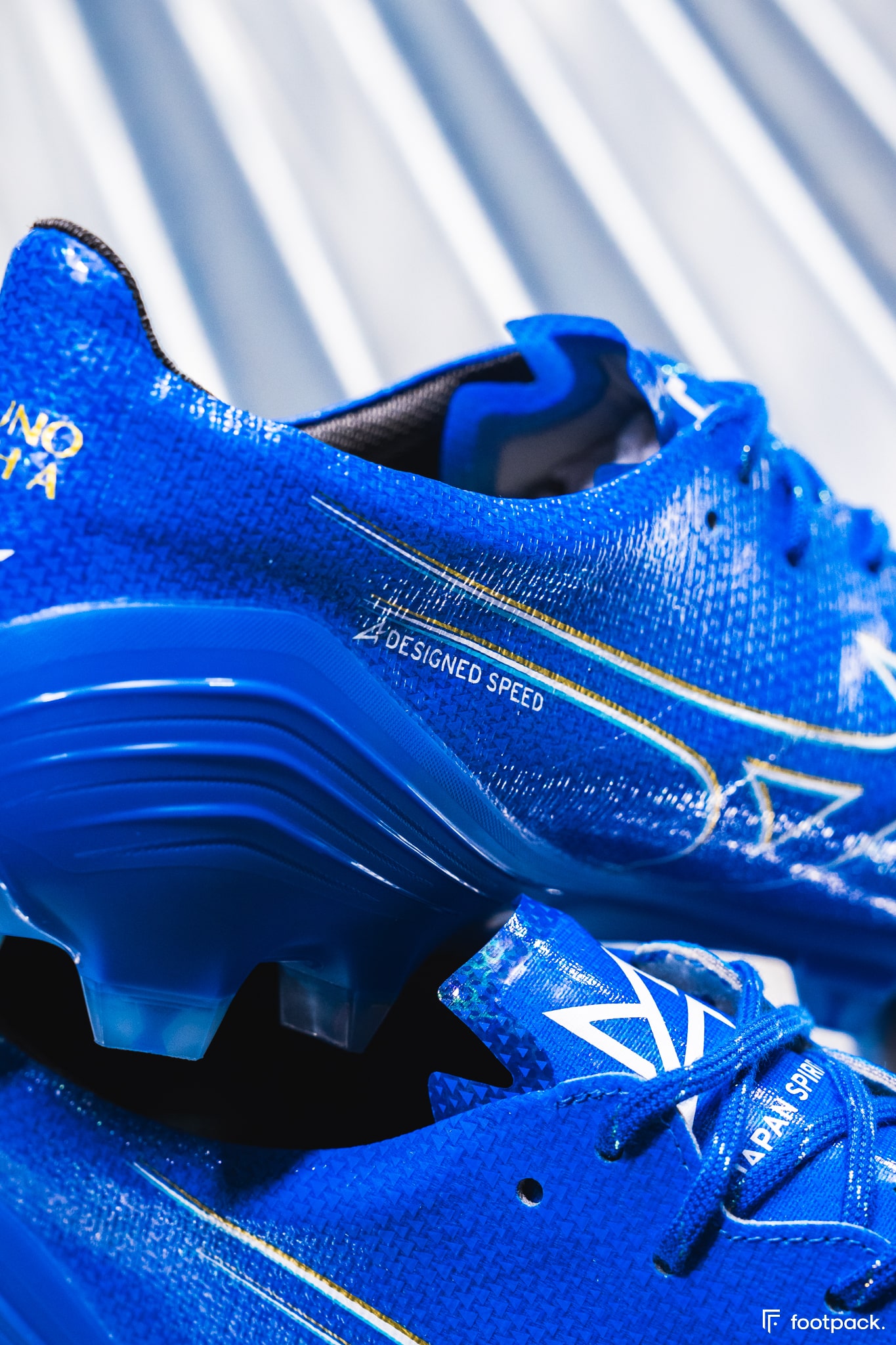 crampons mizuno alpha mugen 2024 1