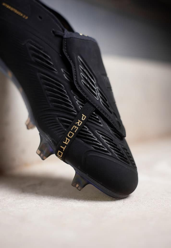 Crampons adidas : la F50, la COPA et la Predator passent au noir
