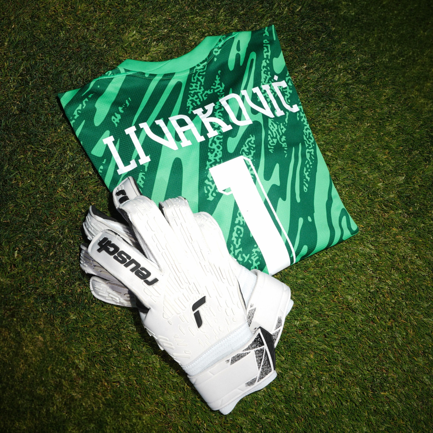 gant reusch euro 2024 shine right