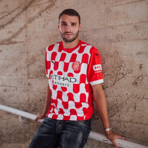 Image de l'article Le nouveau maillot complètement fou de Gérone pour sa première en Champions League