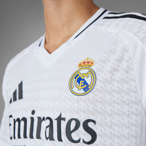 Image de l'article Pourquoi on ne peut pas acheter le maillot de Kylian Mbappé au Real ?