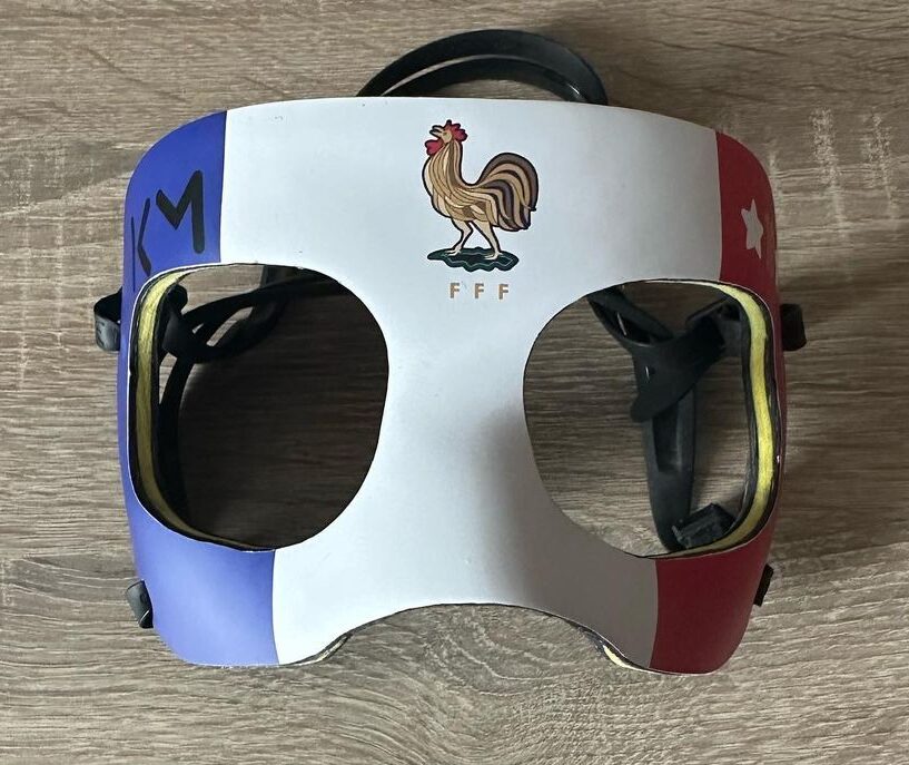Masque Mbappé "il y a des sociétés prêtes à payer pour le faire"