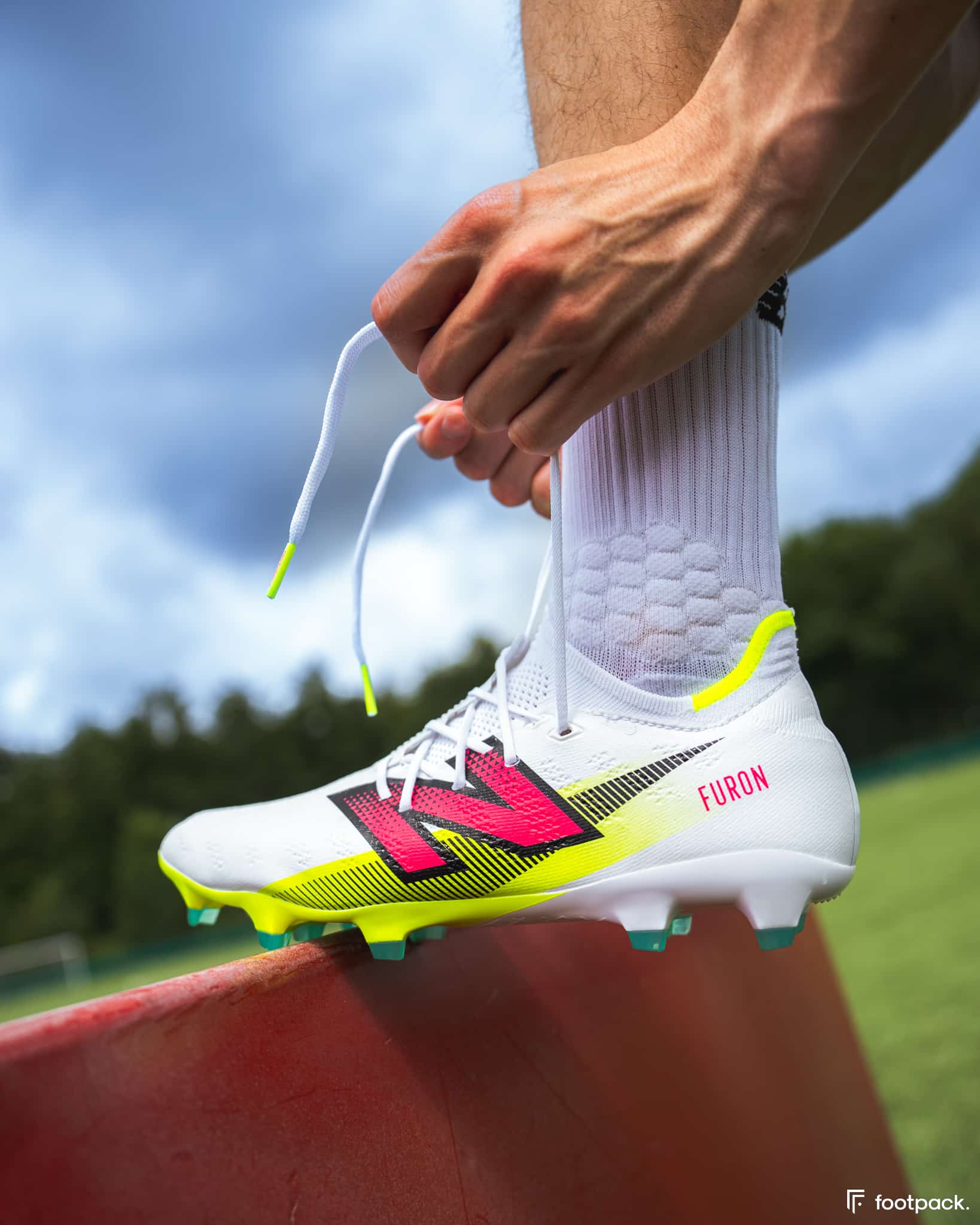 crampons new balance furon 2024