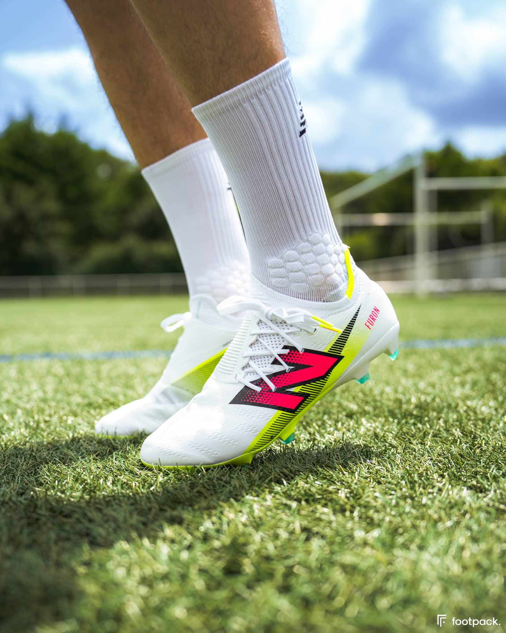 crampons new balance furon 2024