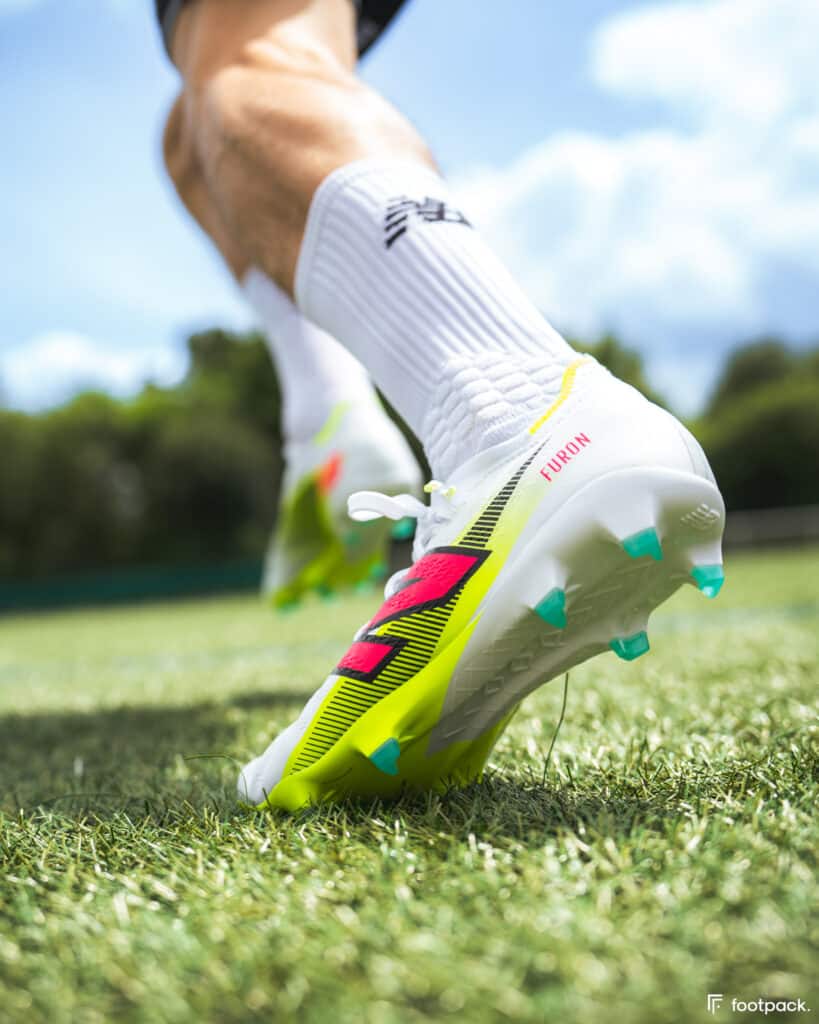 crampons new balance furon 2024