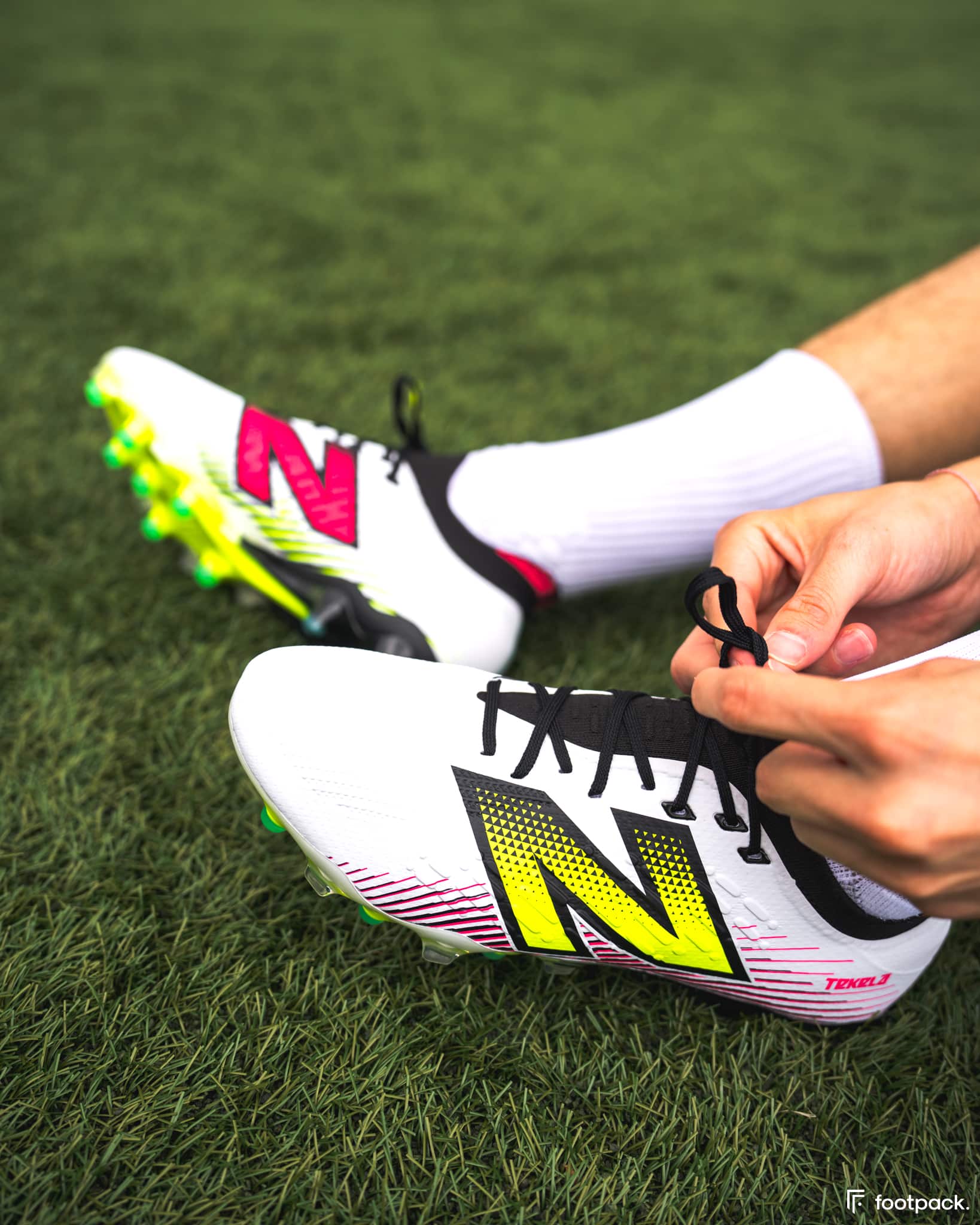 crampons new balance tekela 2024
