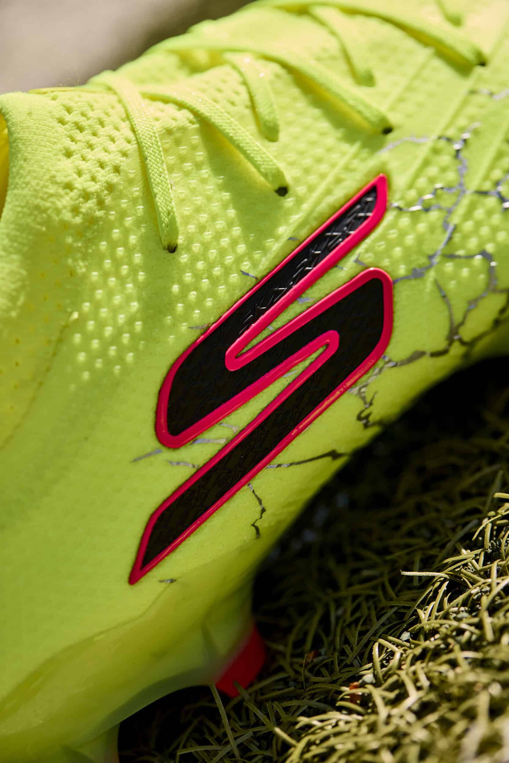crampons skechers 2024