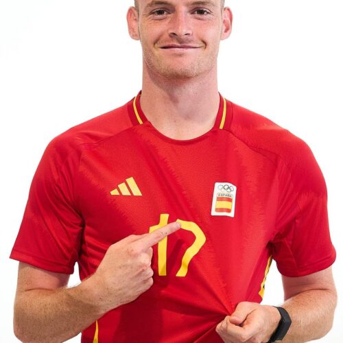 Image de l'article Pourquoi les maillots de foot ne sont pas les mêmes durant les Jeux Olympiques ?