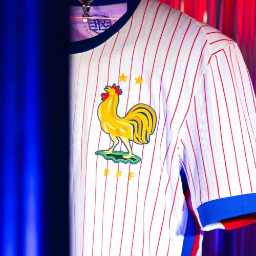 Image de l'article Ce sera encore le maillot blanc pour la France contre l'Espagne (1/2 finale Euro 2024)