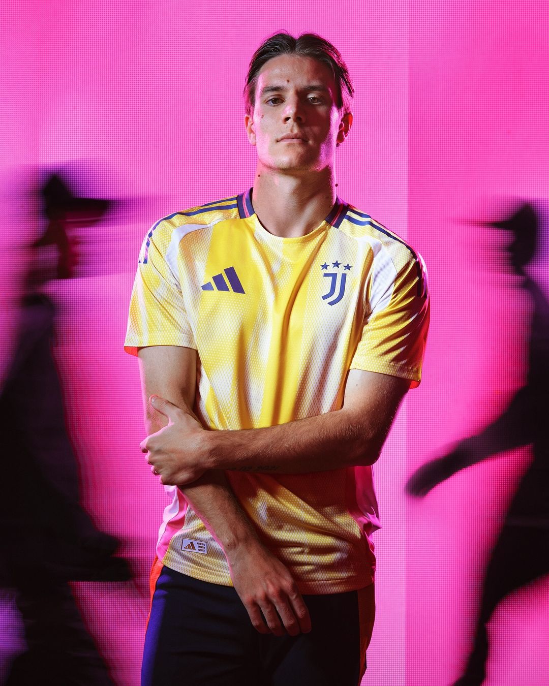 maillot-juventus-exterieur-2024-2025-adidas-2
