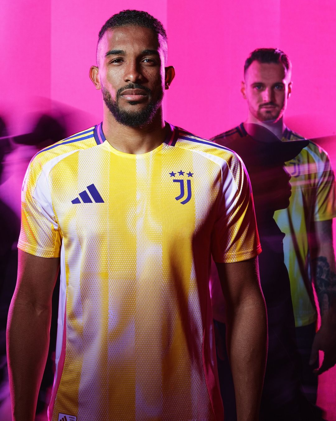 maillot-juventus-exterieur-2024-2025-adidas-4