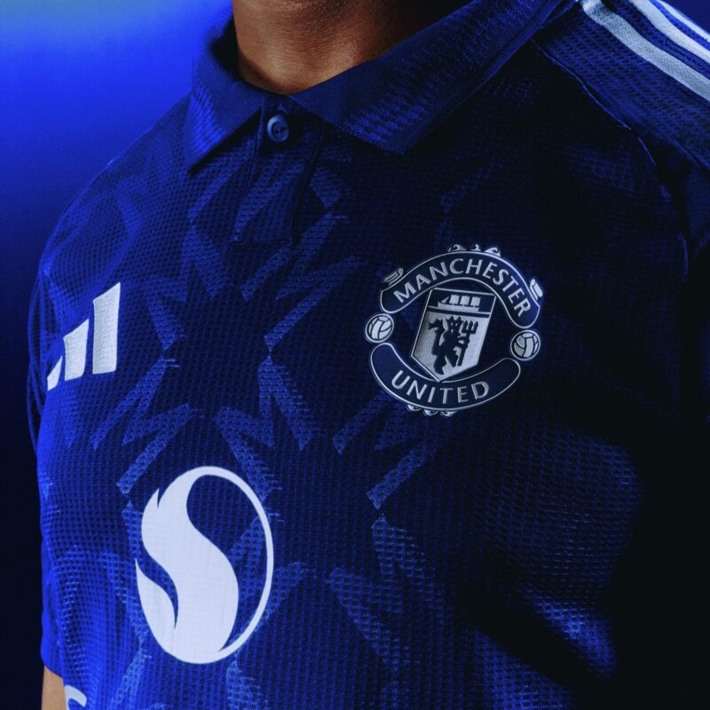 maillot-manchester-united-exterieur-2024-2025-adidas-1