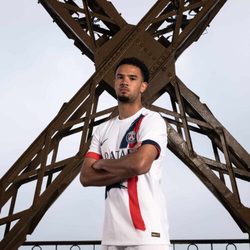 Image de l'article PSG, Brentford, Laval : pourquoi vont-ils utiliser le même maillot pendant 2 ans ?