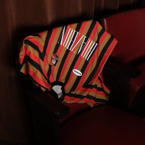 Image de l'article Une super collaboration (fictive) entre Balenciaga et le Stade Rennais