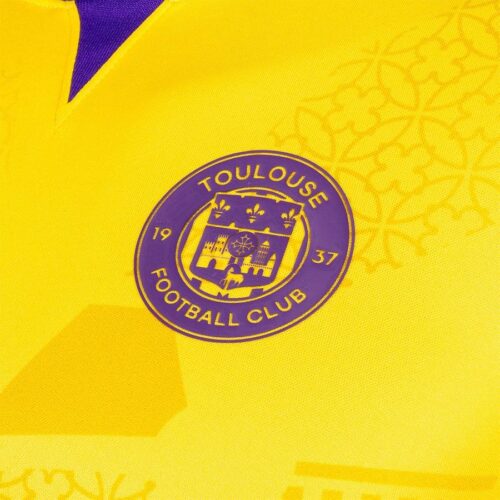 Image de l'article Toulouse FC : le jaune signe son retour sur le maillot extérieur