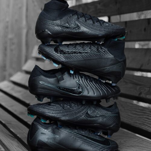 Image de l'article Nike dévoile un coloris entièrement noir pour ses crampons