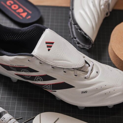 Image de l'article adidas célèbre encore son usine historique avec une COPA Pure 2 spéciale