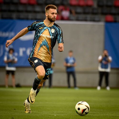 Image de l'article L’affiche du film « Les dents de la mer » sur un maillot de foot croate !