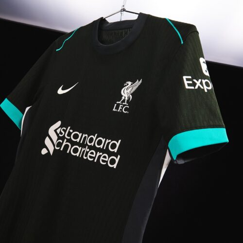 Image de l'article Liverpool : un maillot extérieur 24/25 tout en sobriété