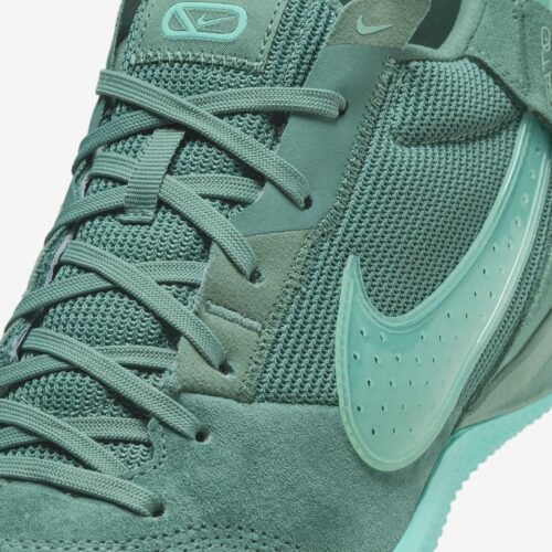 Image de l'article Les chaussures de futsal Nike s'offrent un lifting pour l'été et la rentrée