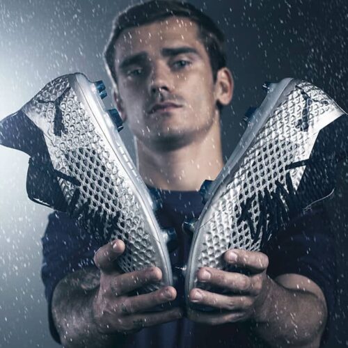 Image de l'article Pourquoi Antoine Griezmann porte d'anciens crampons PUMA ?