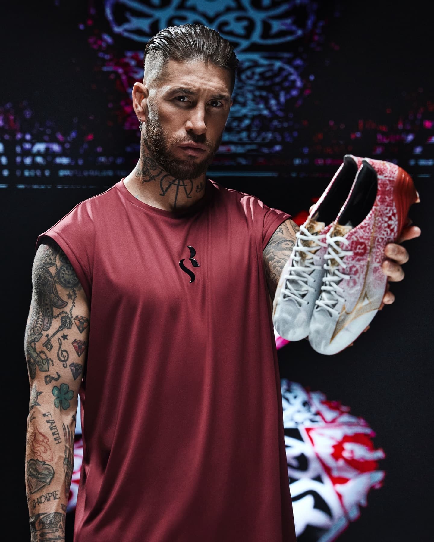 crampons mizuno sergio ramos