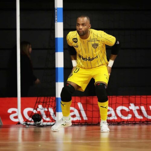 Image de l'article Pourquoi les gardiens de futsal ne portent pas de gants ?