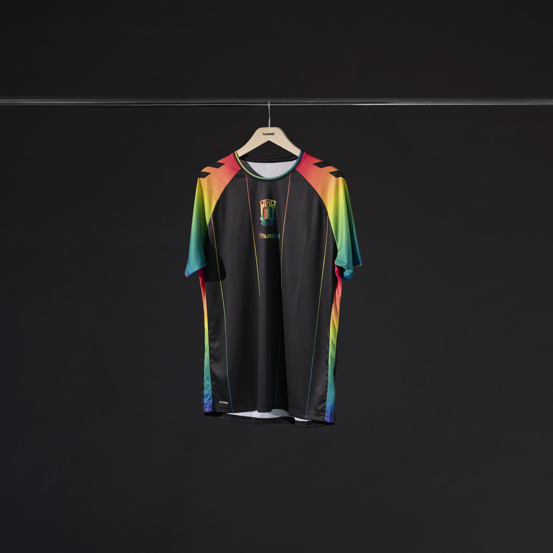 maillot hummel campagne equality inclusion