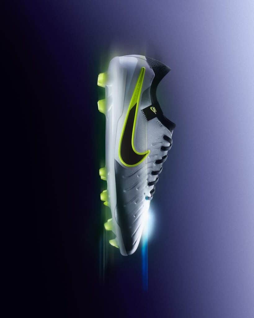 chaussure-de-foot-nike-pack-mad-voltage-octobre-2024-1