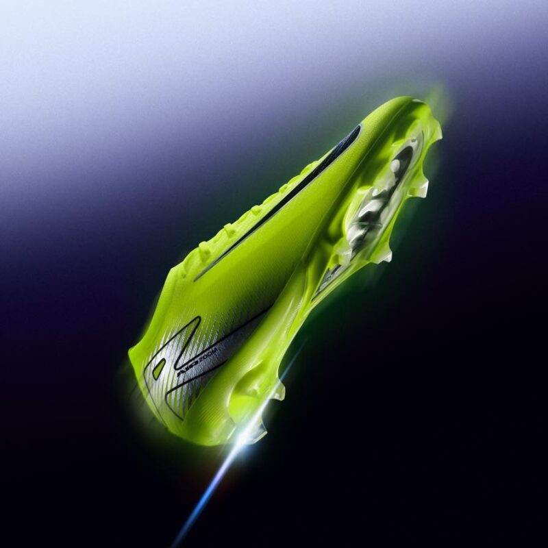 chaussure-de-foot-nike-pack-mad-voltage-octobre-2024-2