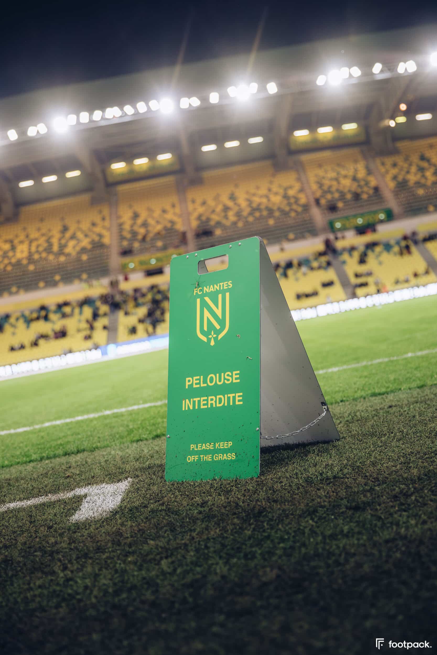 au stade fc nantes psg arkema premiere ligue