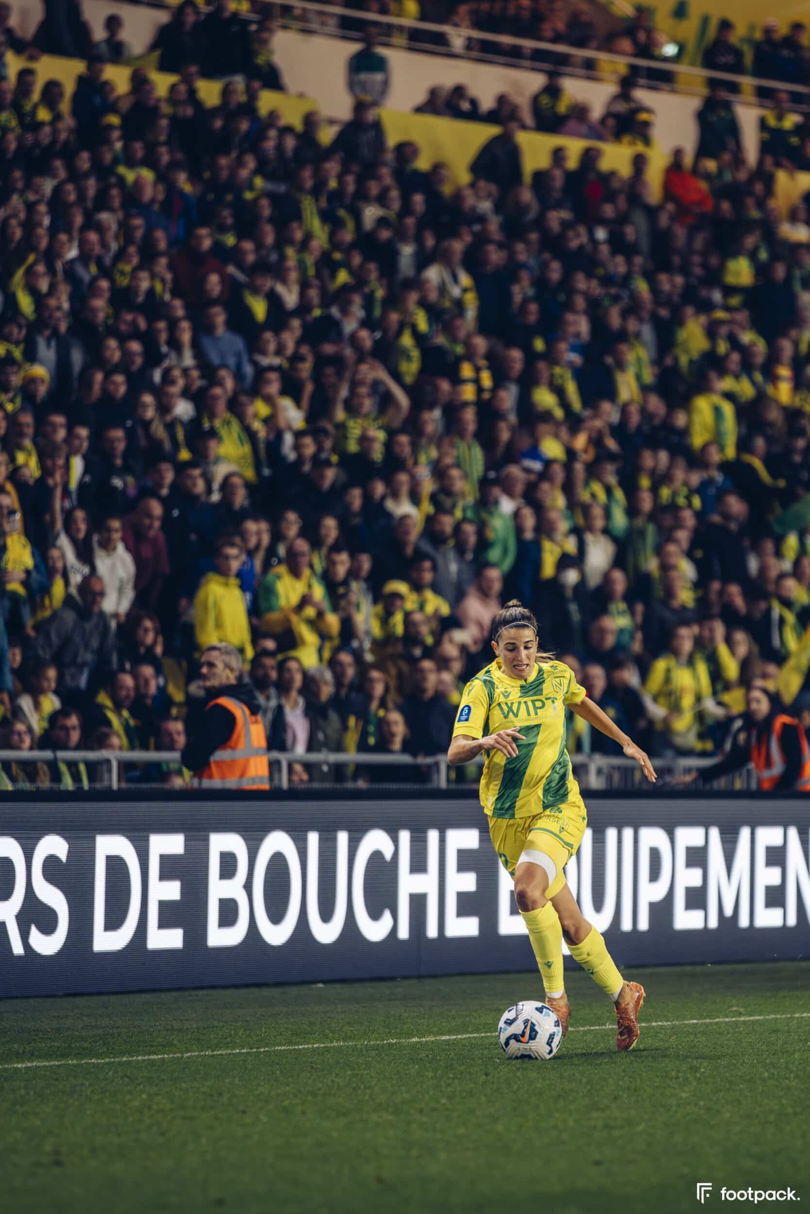 au stade fc nantes psg arkema premiere ligue