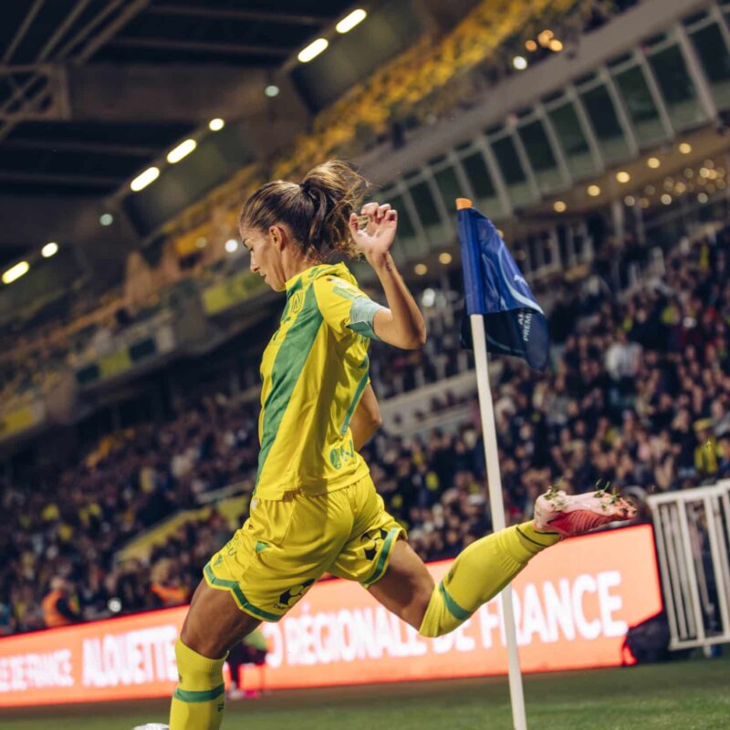 au stade fc nantes psg arkema premiere ligue