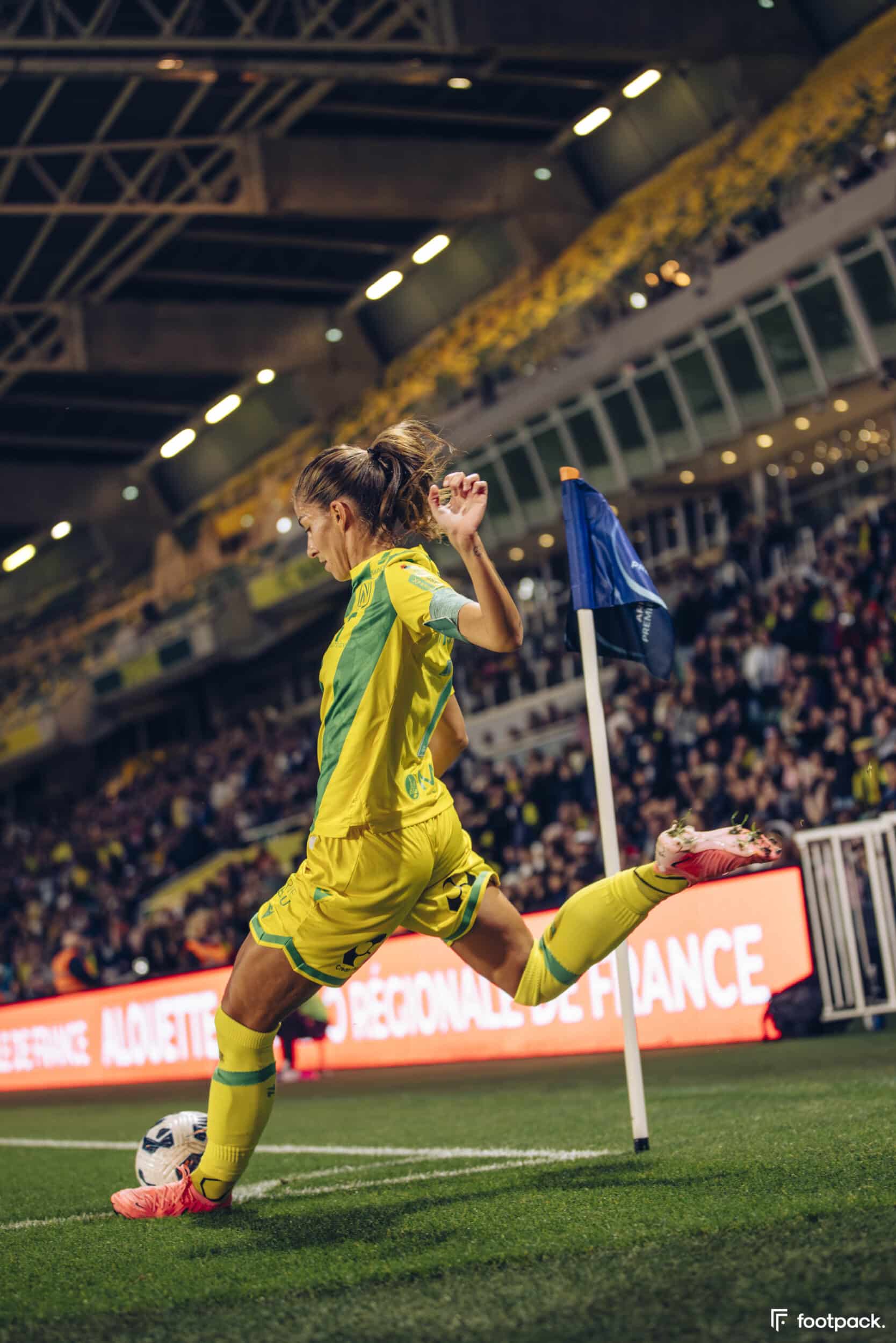 au stade fc nantes psg arkema premiere ligue