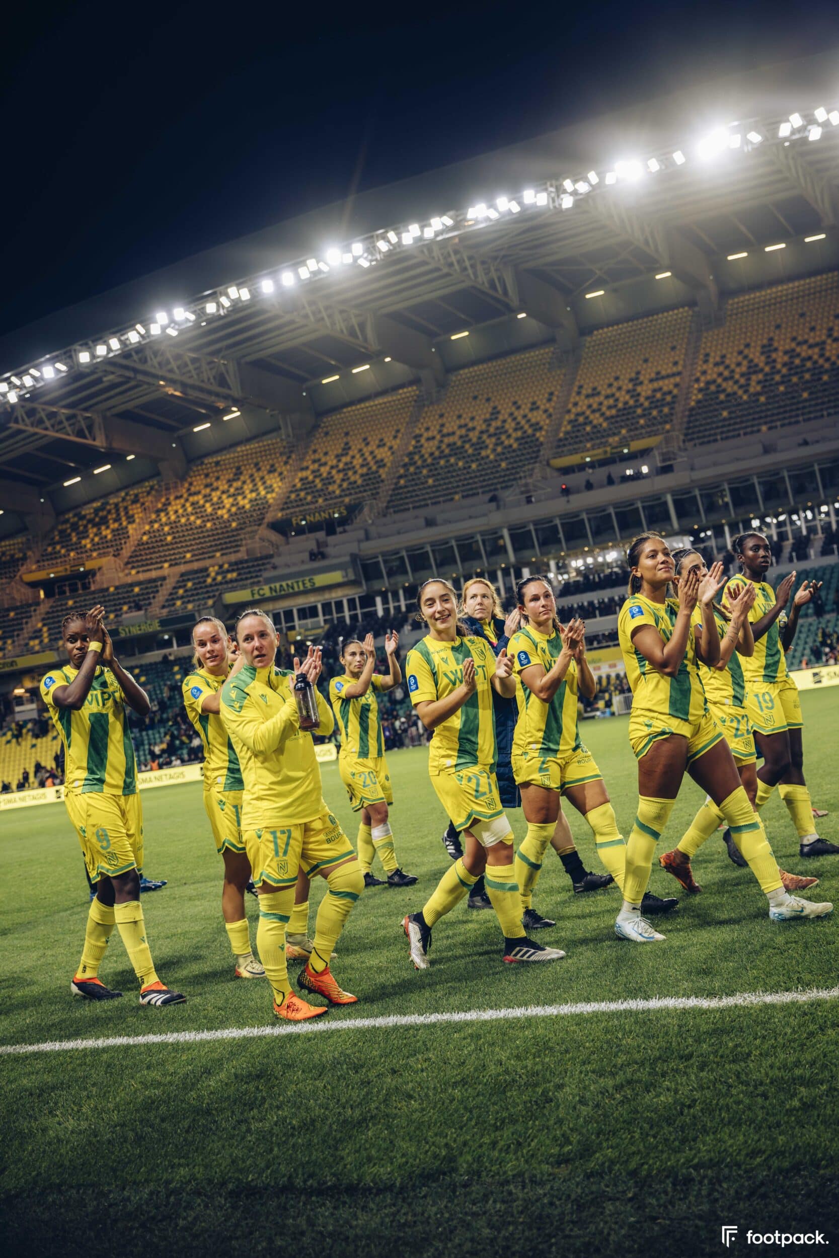 au stade fc nantes psg arkema premiere ligue